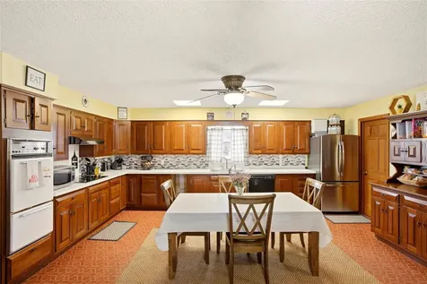 3903 Edison Avenue Bowling Green FL 33834