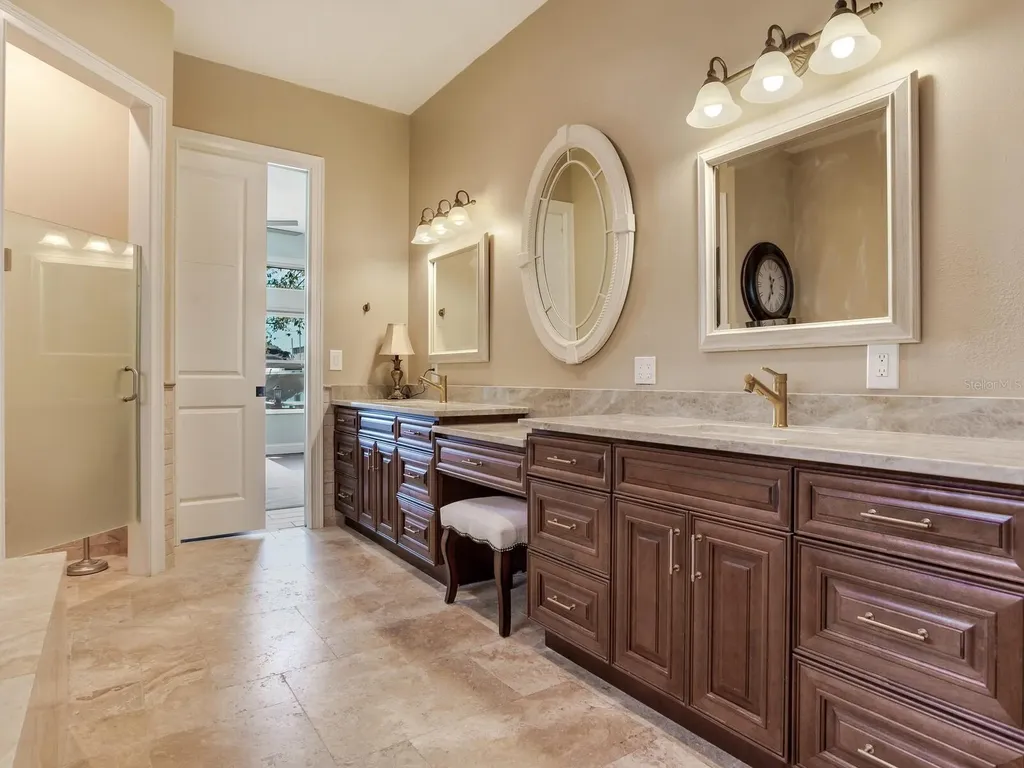 31 N Pine Circle Belleair FL 33756