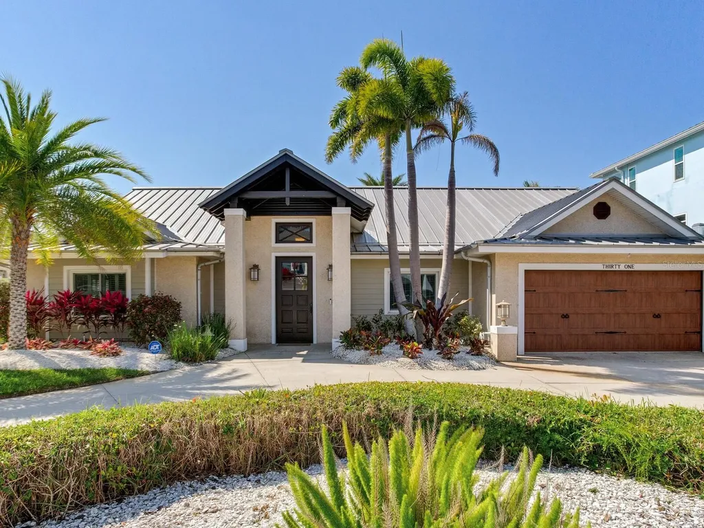 31 N Pine Circle Belleair FL 33756