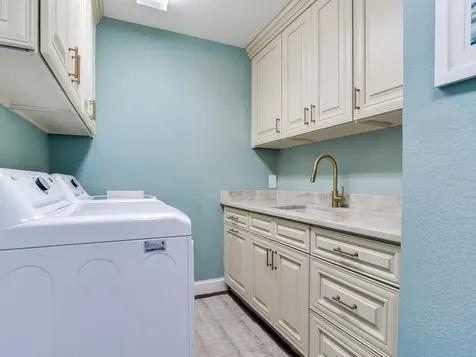 31 N Pine Circle Belleair FL 33756