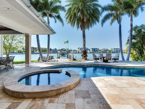 31 N Pine Circle Belleair FL 33756