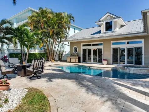 31 N Pine Circle Belleair FL 33756