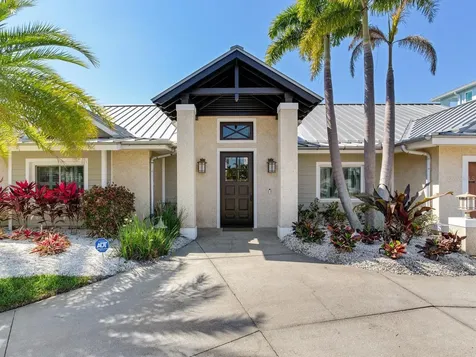 31 N Pine Circle Belleair FL 33756