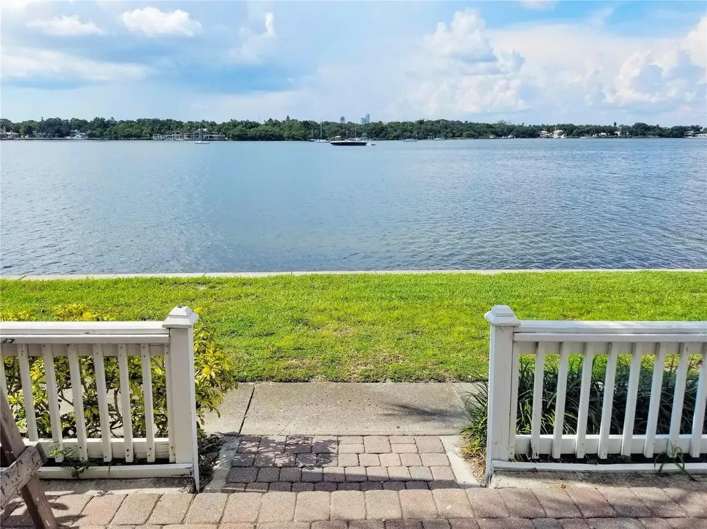 169 Pompano Drive SE St Petersburg FL 33705
