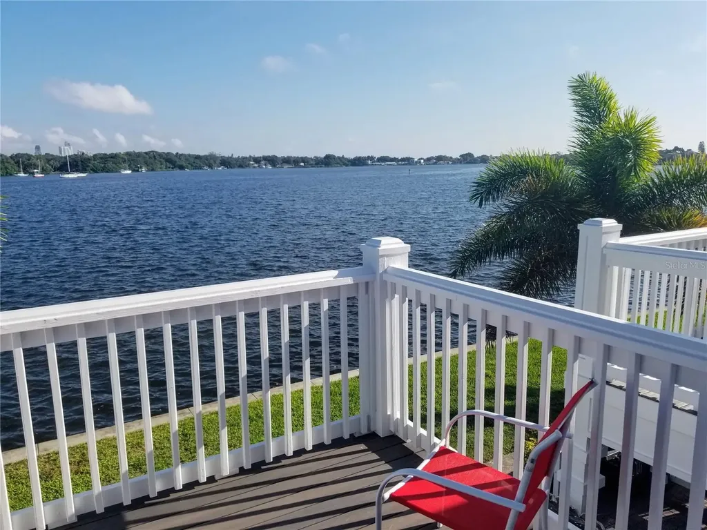 169 Pompano Drive SE St Petersburg FL 33705