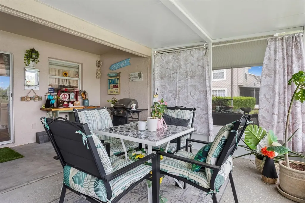 425 Kensington Lake Circle Brandon FL 33511