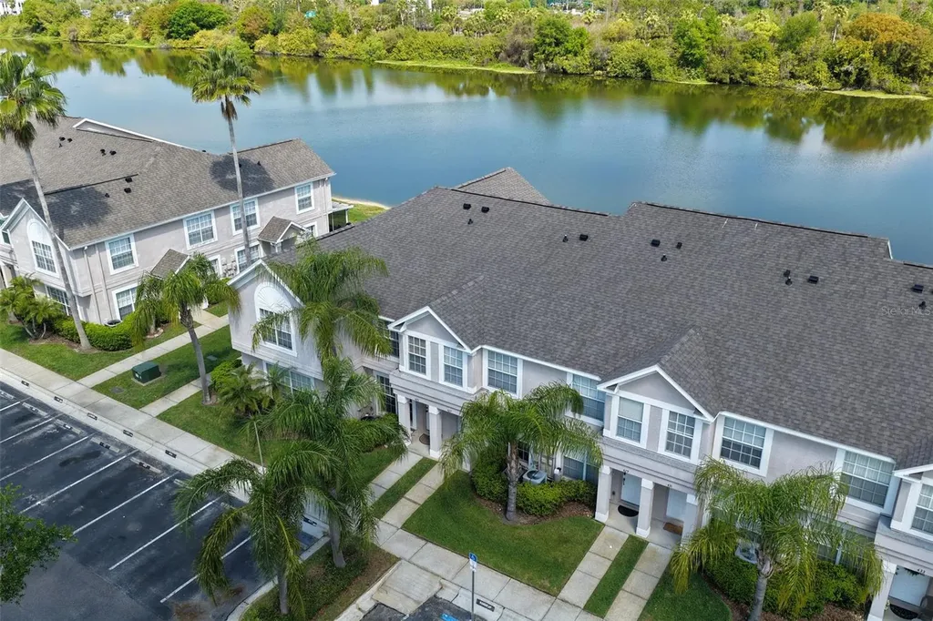 425 Kensington Lake Circle Brandon FL 33511