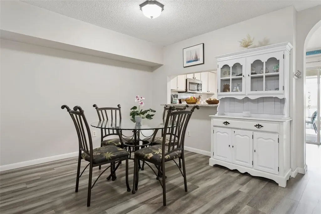 425 Kensington Lake Circle Brandon FL 33511