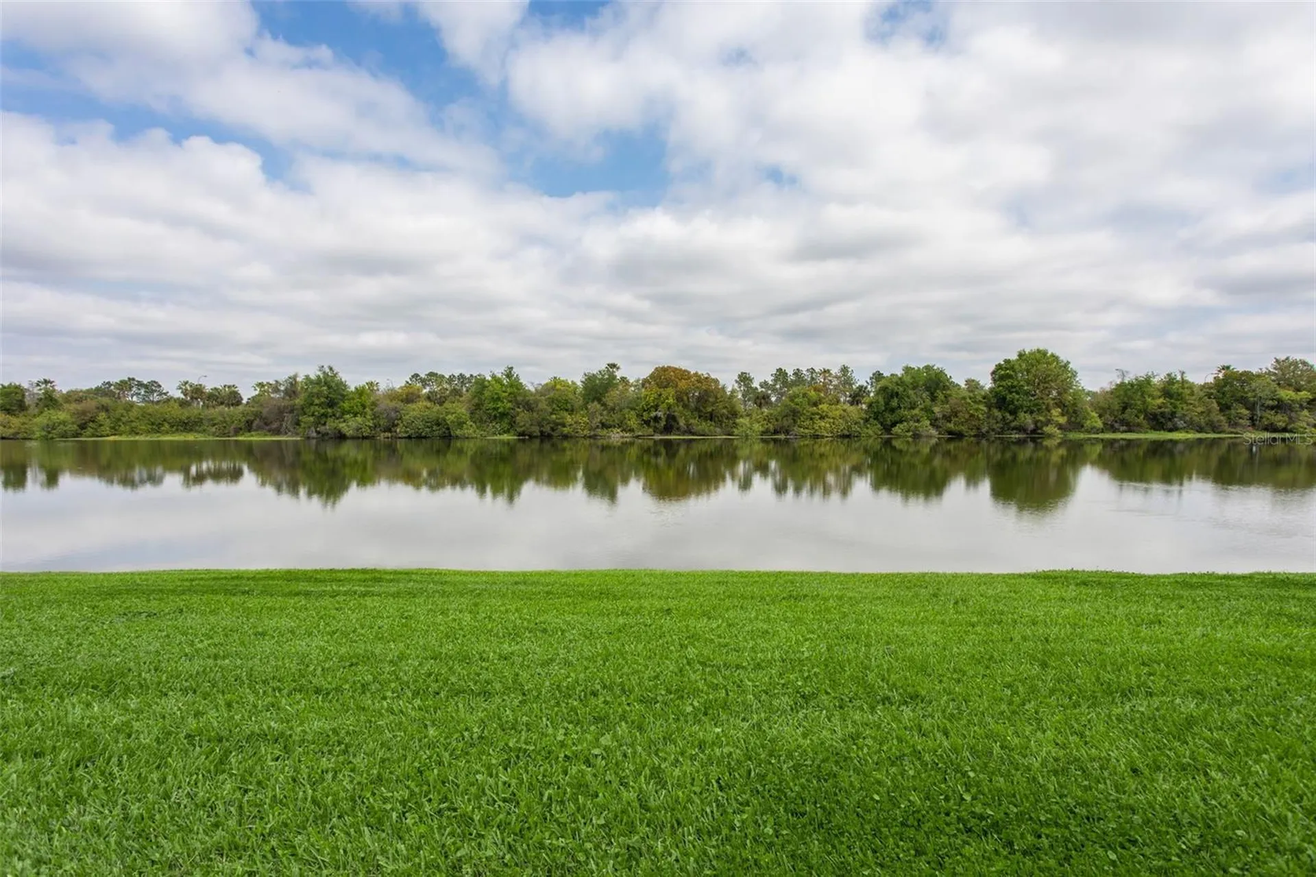 425 Kensington Lake Circle Brandon FL 33511