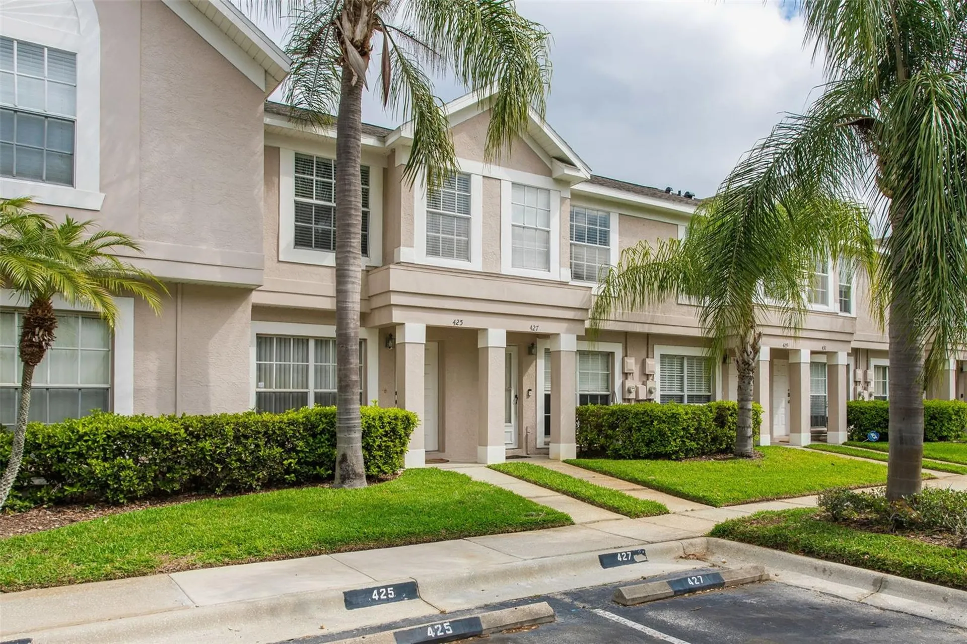 425 Kensington Lake Circle Brandon FL 33511