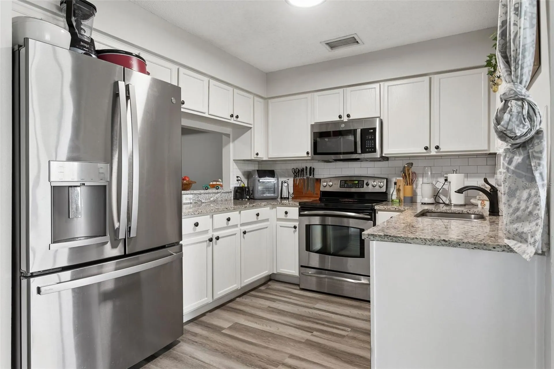 425 Kensington Lake Circle Brandon FL 33511