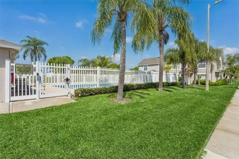 425 Kensington Lake Circle Brandon FL 33511