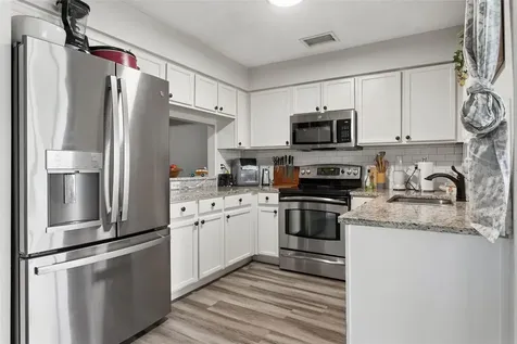 425 Kensington Lake Circle Brandon FL 33511