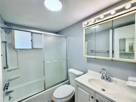 1825 Flamingo Boulevard Bradenton FL 34207