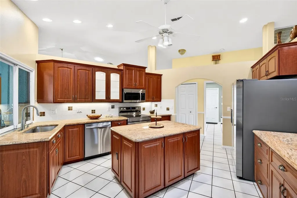 18848 SW 93rd Loop Dunnellon FL 34432