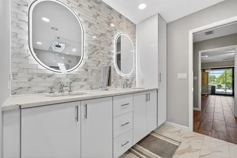 4964 Candlebush Circle Sarasota FL 34241