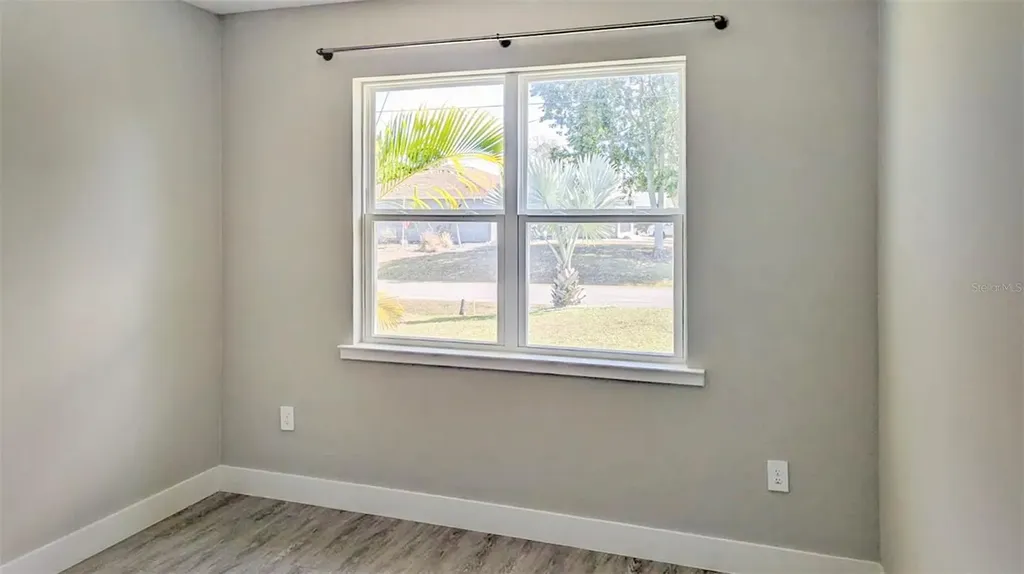 2422 11th Street W Bradenton FL 34205