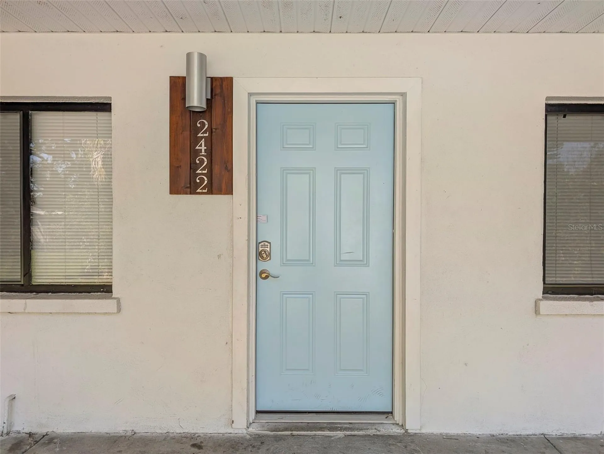 2422 11th Street W Bradenton FL 34205