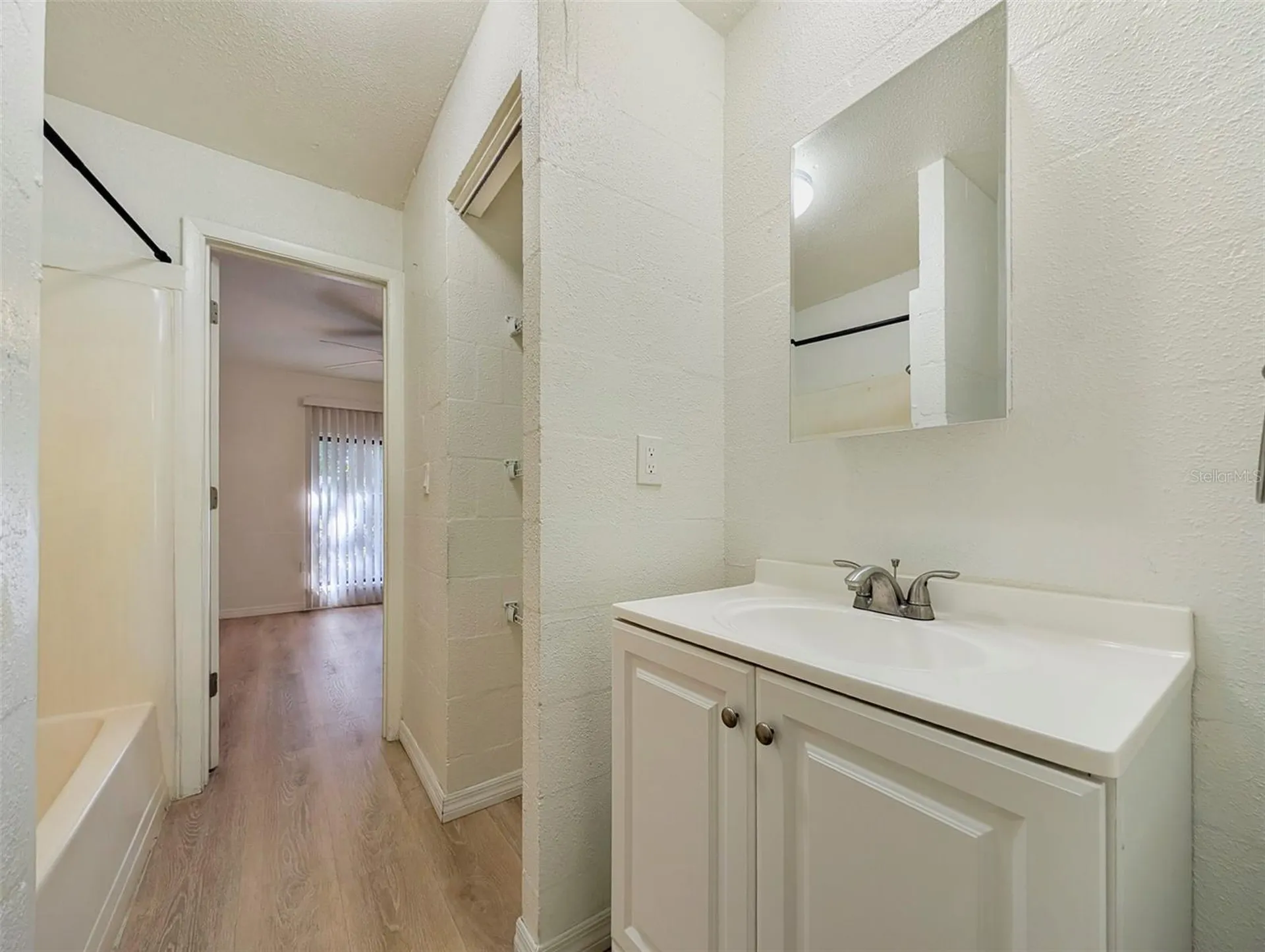 2422 11th Street W Bradenton FL 34205