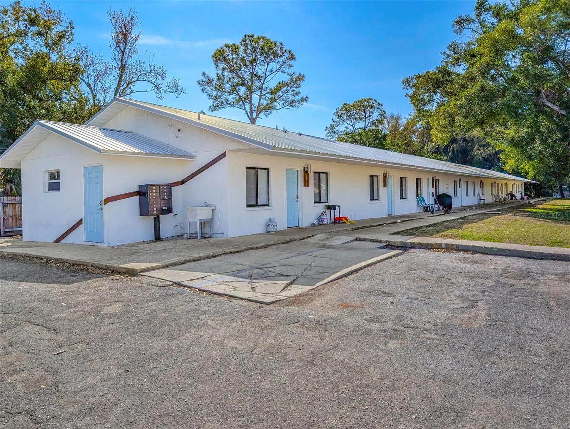2422 11th Street W Bradenton FL 34205
