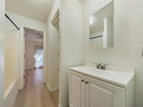 2422 11th Street W Bradenton FL 34205