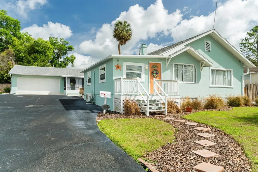 321 W Pennsylvania Avenue Deland FL 32720