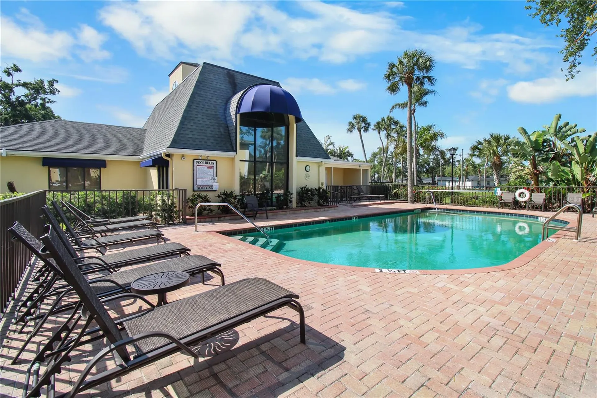 3001 58th Avenue S St Petersburg FL 33712