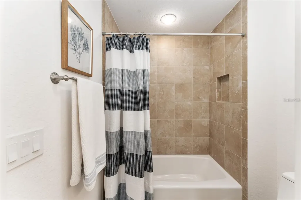 10396 Silver Maple Avenue Oxford FL 34484