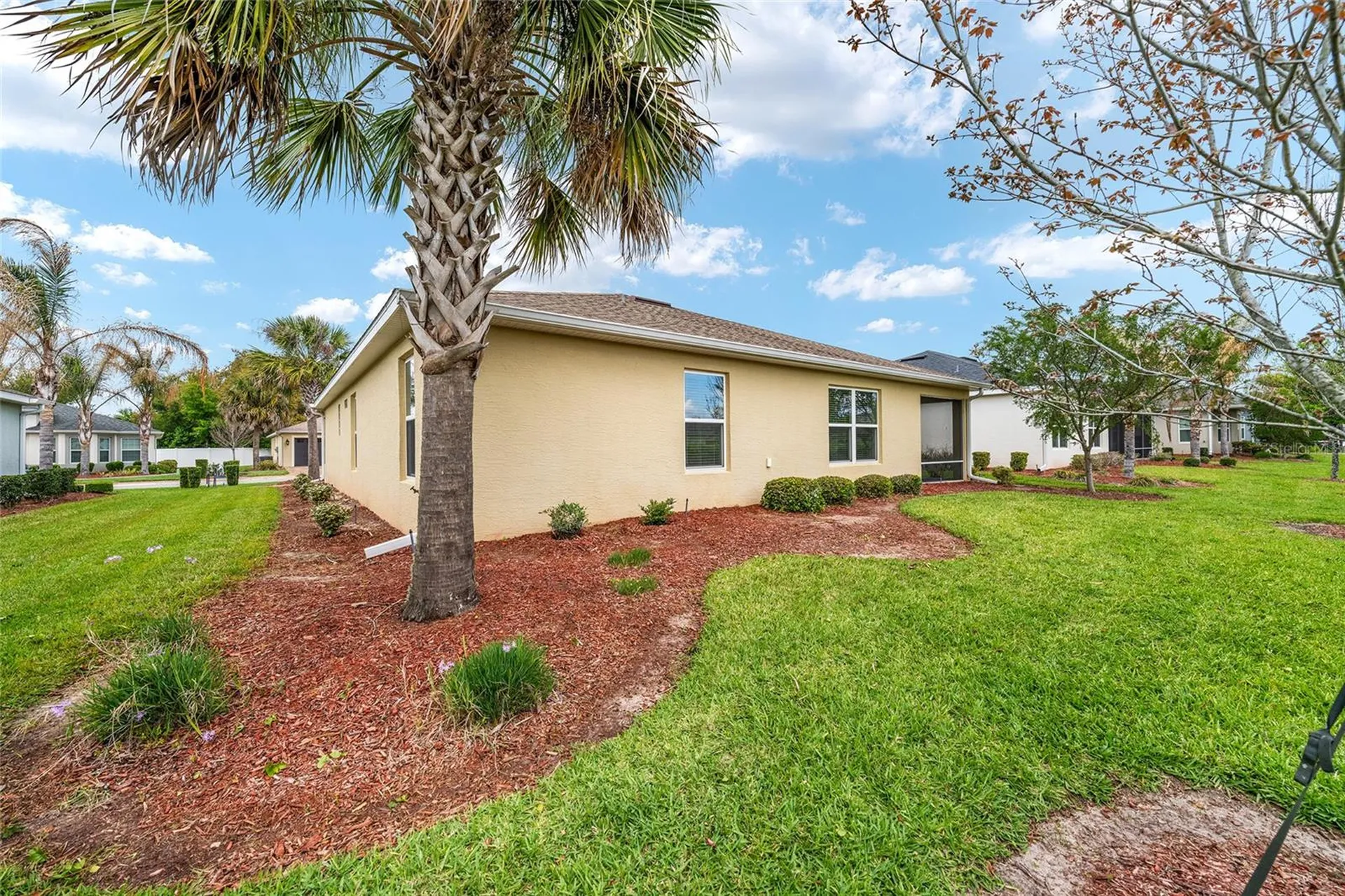 10396 Silver Maple Avenue Oxford FL 34484