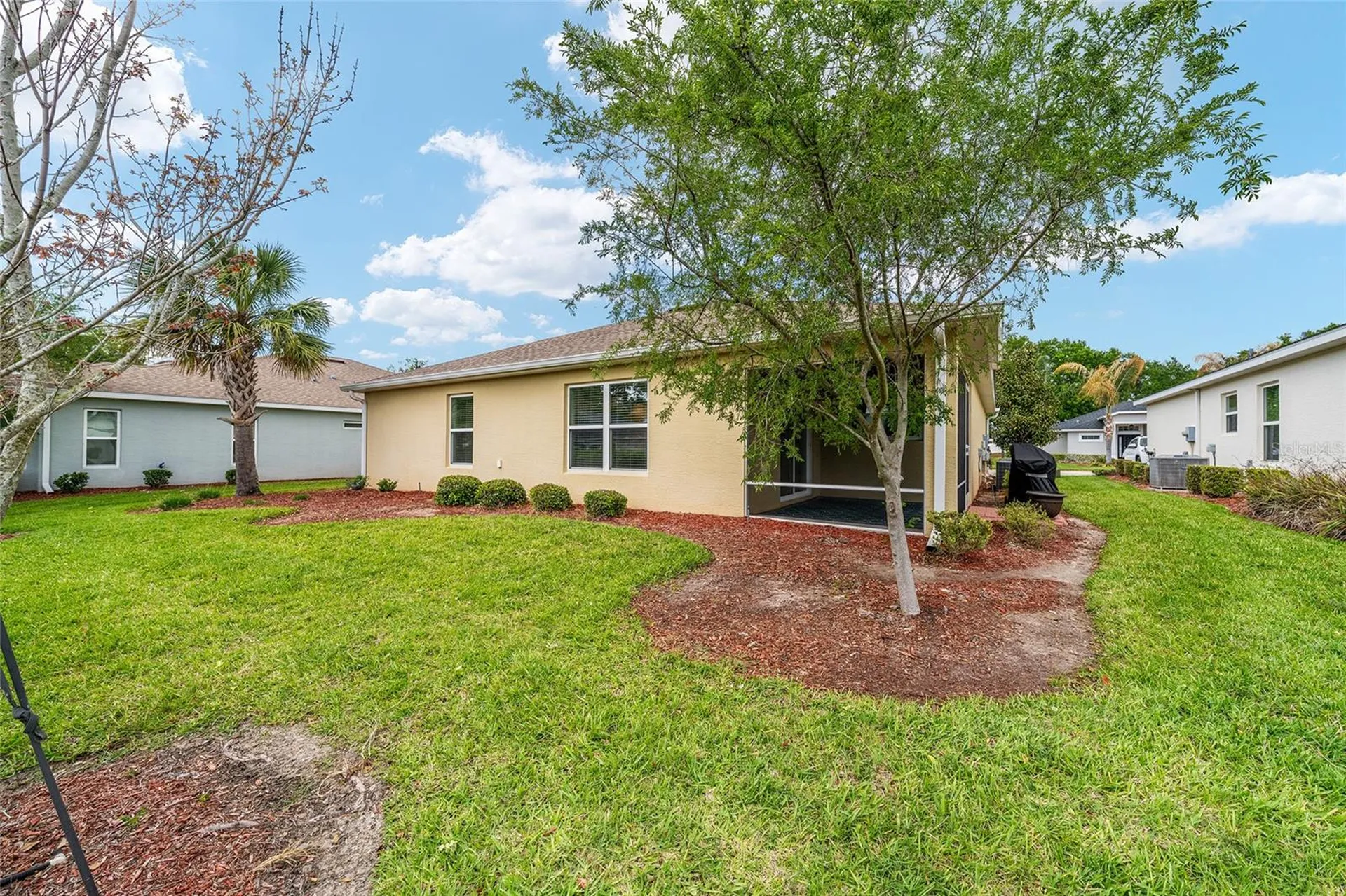 10396 Silver Maple Avenue Oxford FL 34484