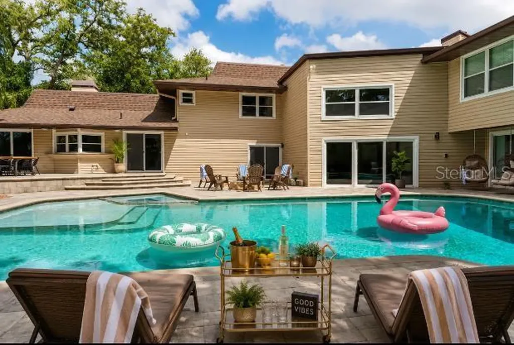 1584 Oak Lane Clearwater FL 33764