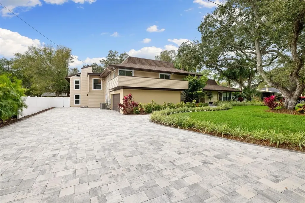 1584 Oak Lane Clearwater FL 33764