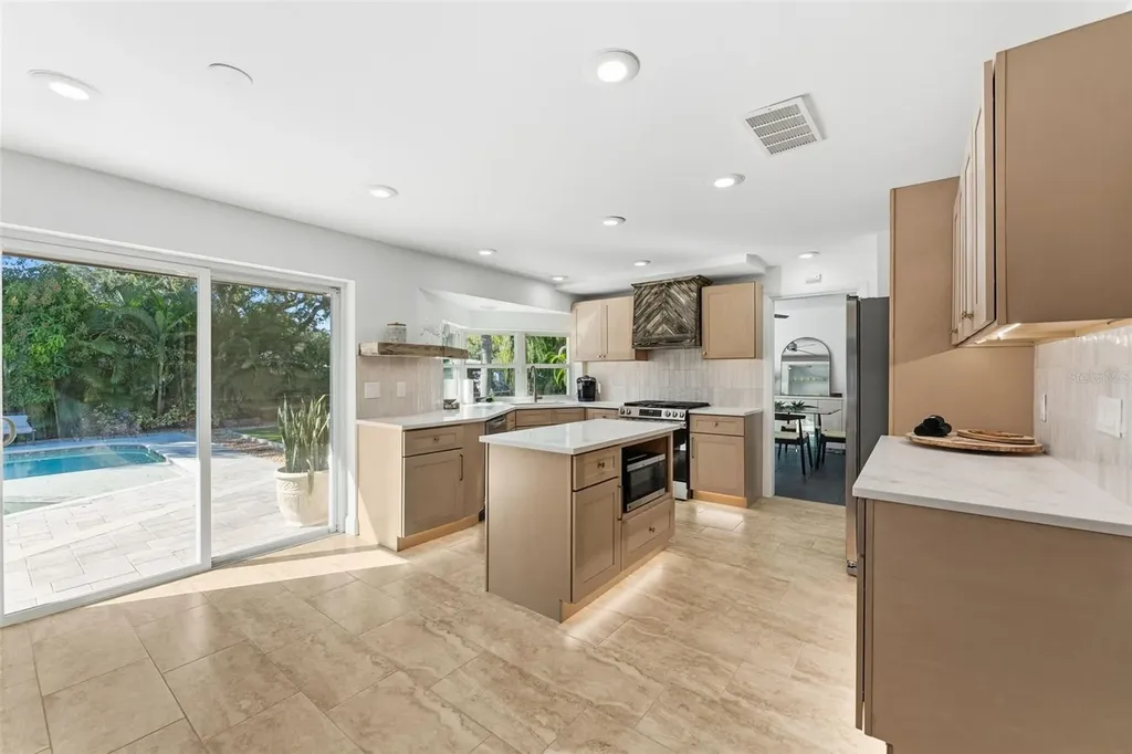 1584 Oak Lane Clearwater FL 33764