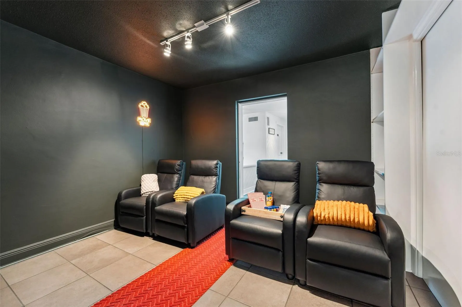 1584 Oak Lane Clearwater FL 33764