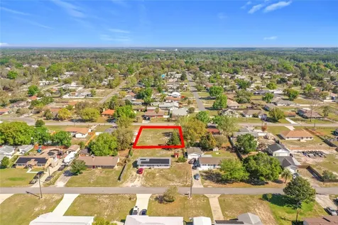 Pine Street Leesburg FL 34788