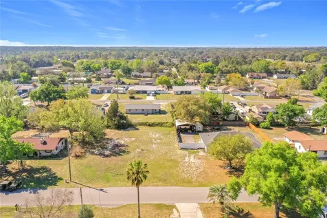 Pine Street Leesburg FL 34788