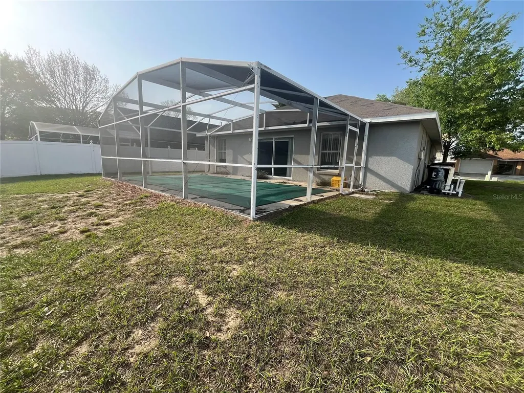 318 Walpole Loop Davenport FL 33897