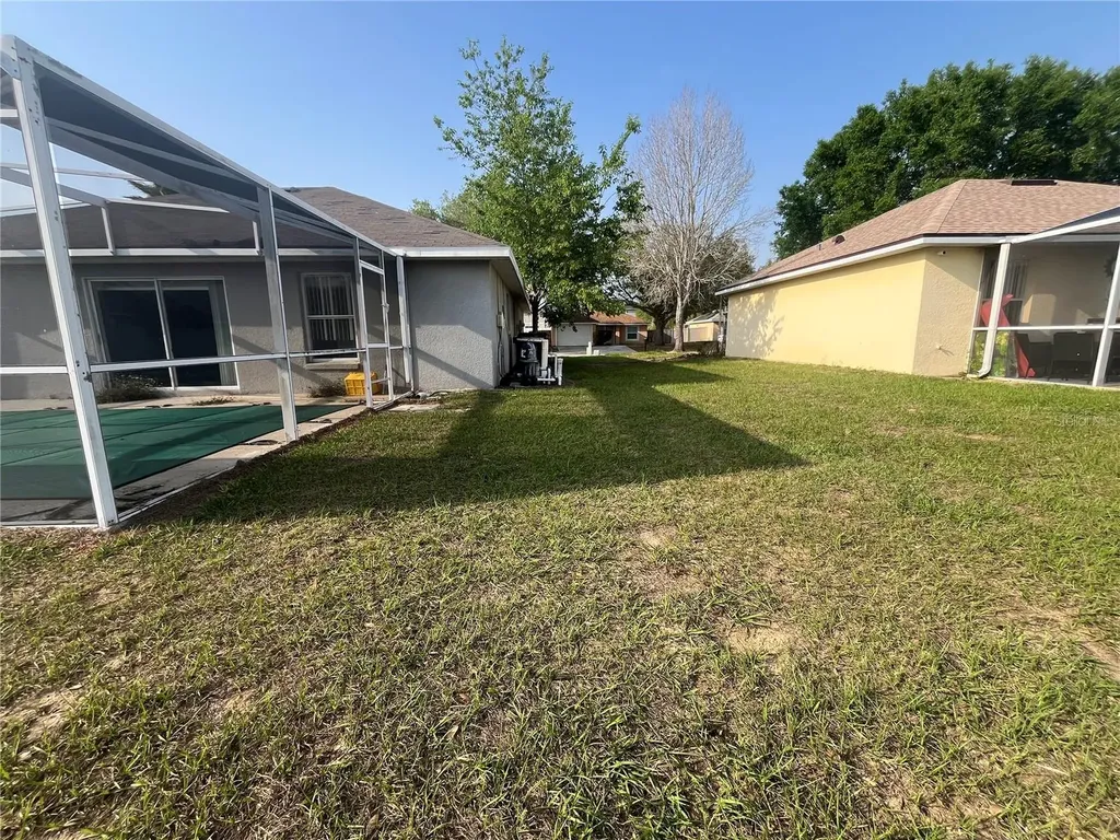 318 Walpole Loop Davenport FL 33897