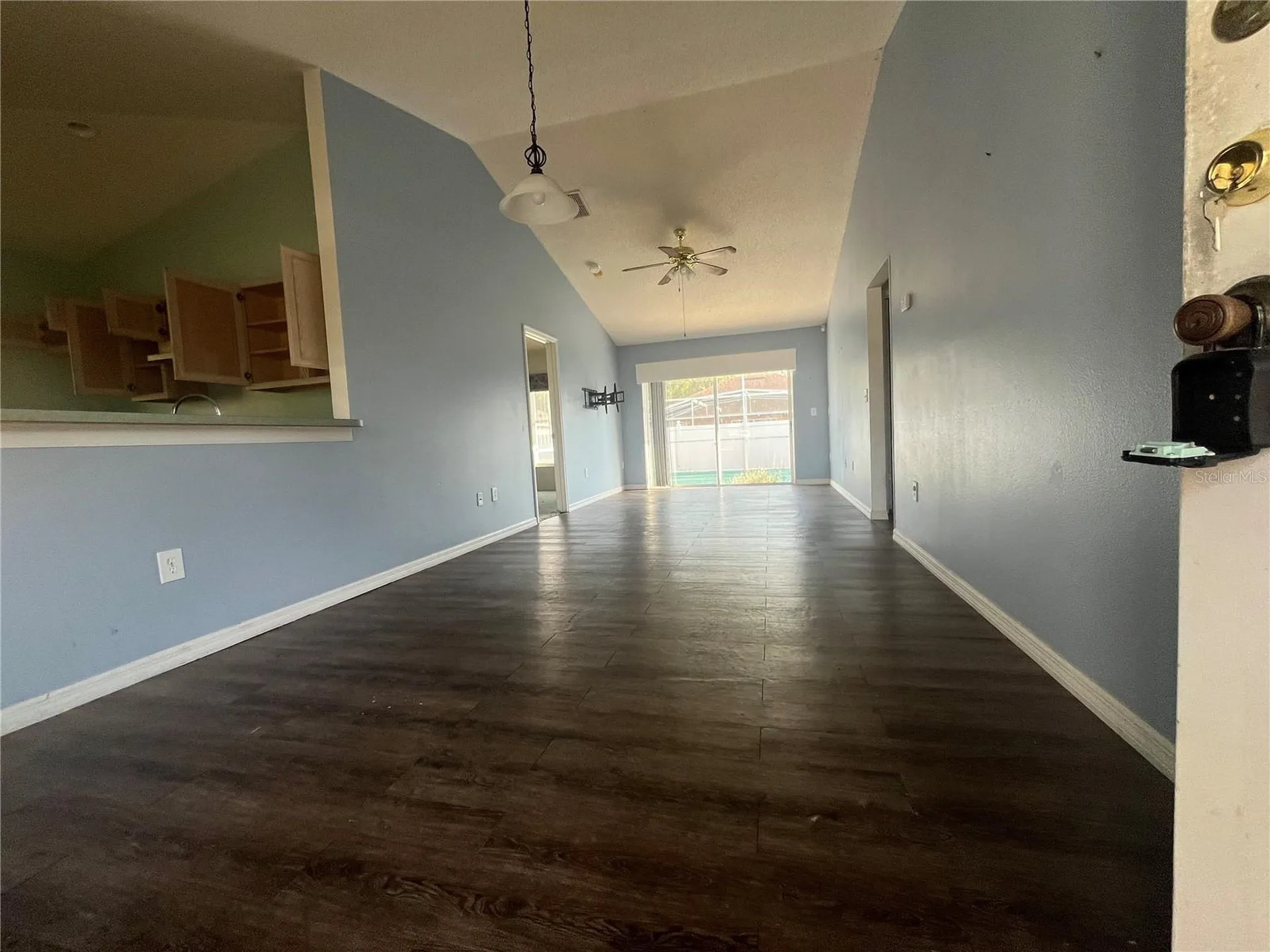 318 Walpole Loop Davenport FL 33897
