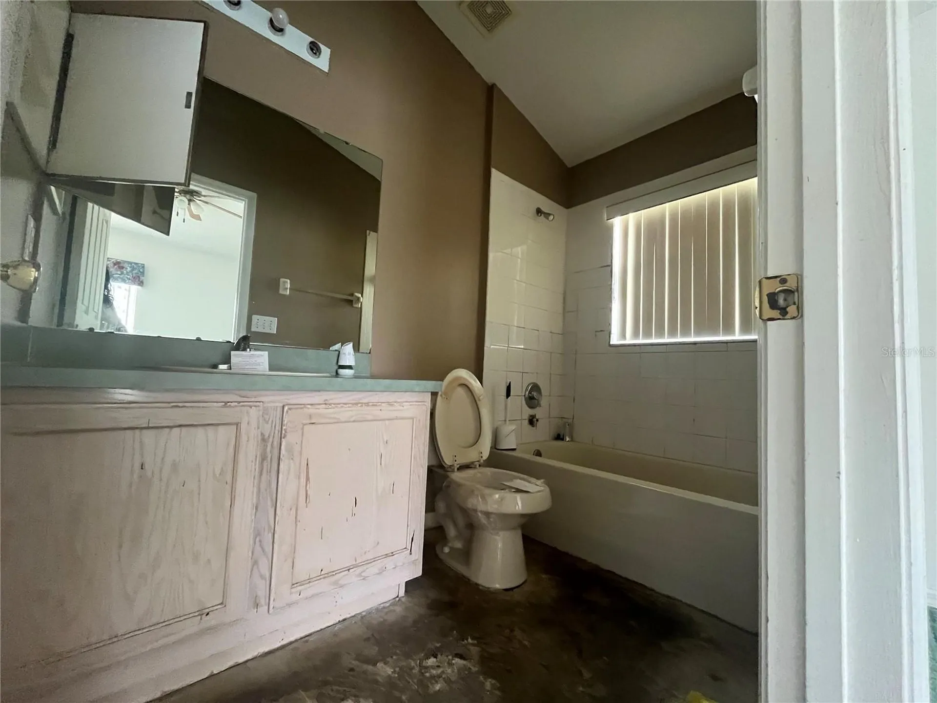 318 Walpole Loop Davenport FL 33897