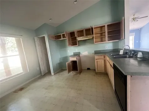 318 Walpole Loop Davenport FL 33897