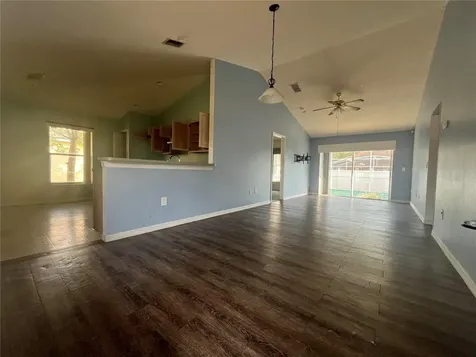 318 Walpole Loop Davenport FL 33897