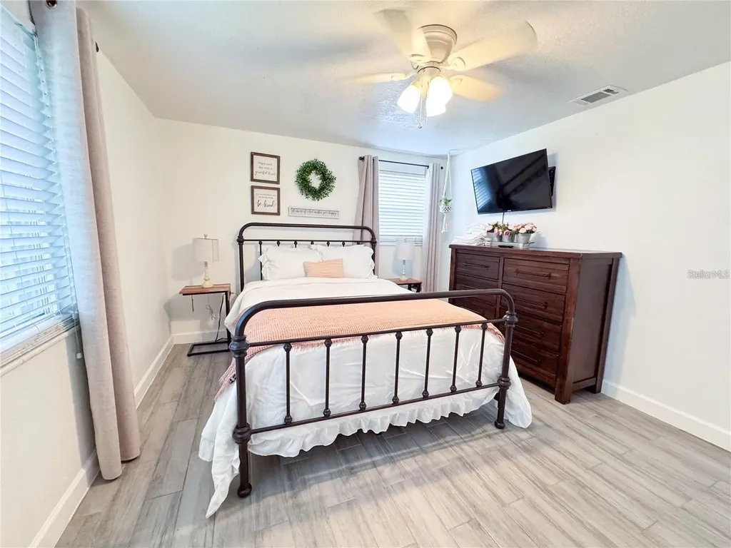 9616 Pine Ridge Avenue Riverview FL 33578