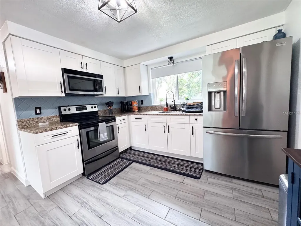 9616 Pine Ridge Avenue Riverview FL 33578