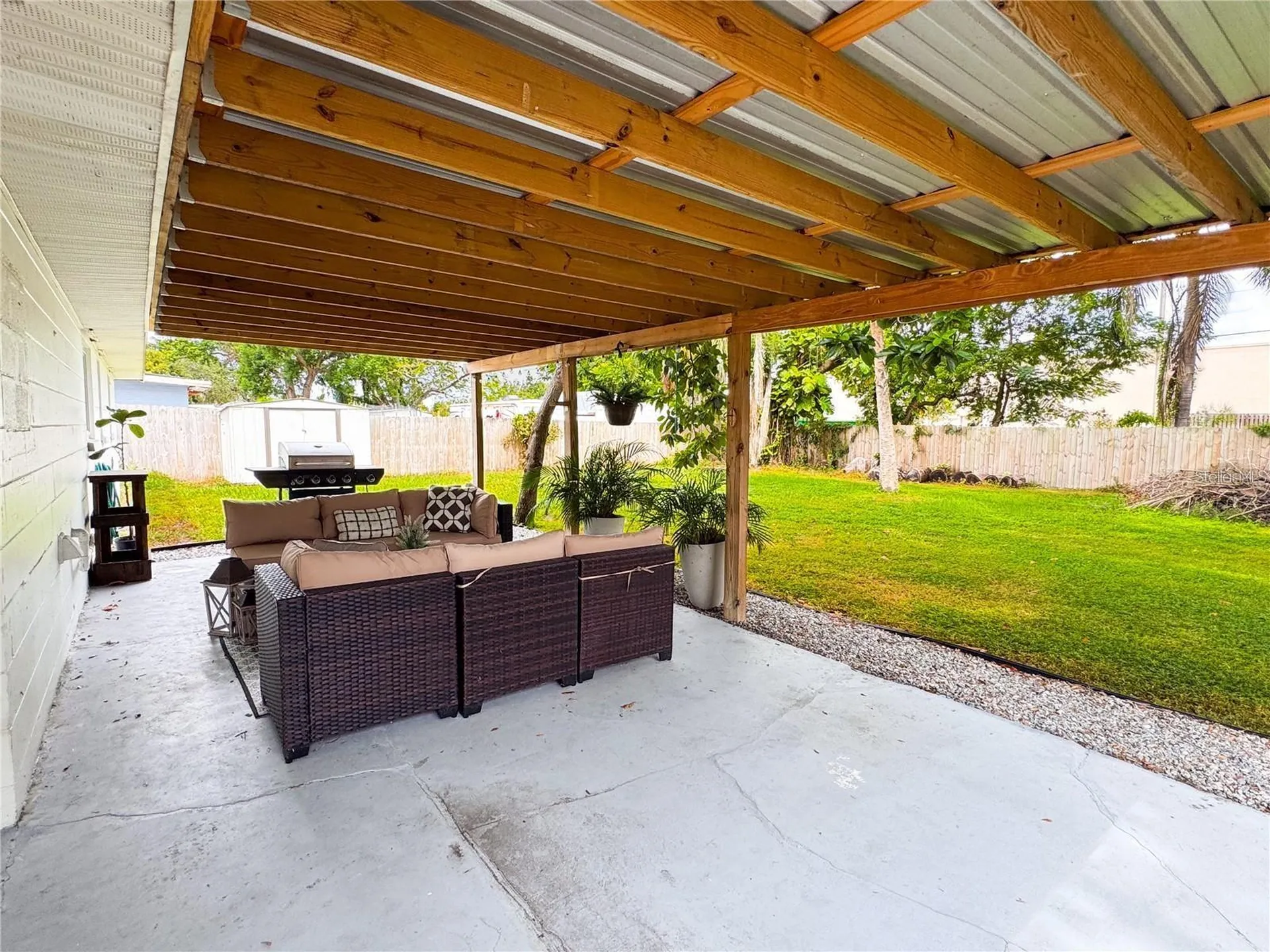 9616 Pine Ridge Avenue Riverview FL 33578
