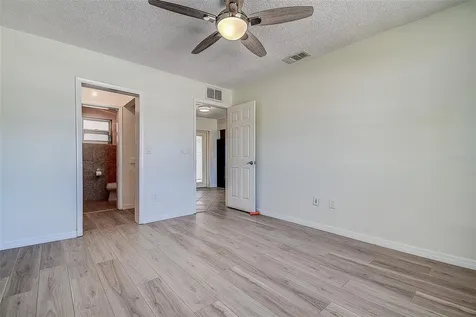 10849 92nd Street Seminole FL 33777
