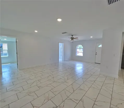 1004 S Empire Street Plant City FL 33563