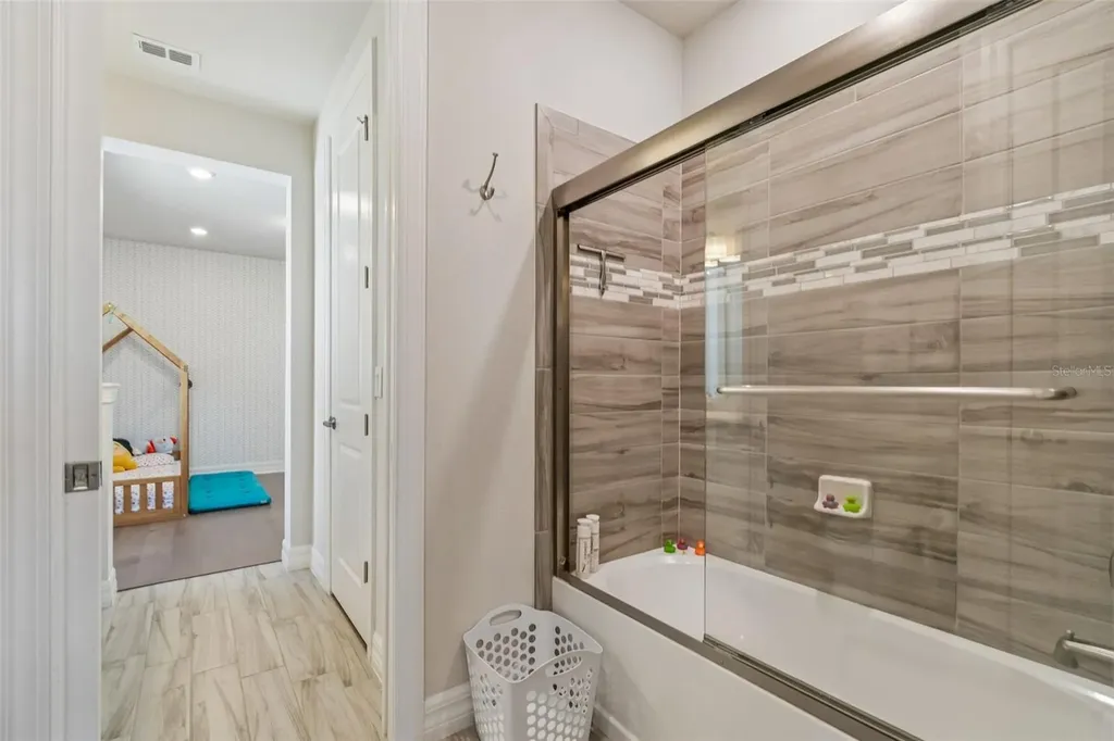 9070 Woodland Forest Road Orlando FL 32836
