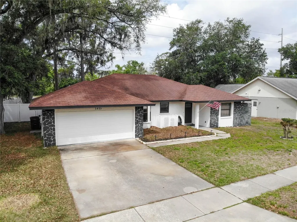 1413 Sandalwood Drive Plant City FL 33563