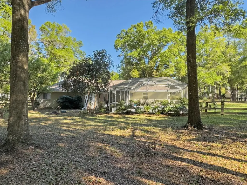 4 Hialeah Drive Ocala FL 34482